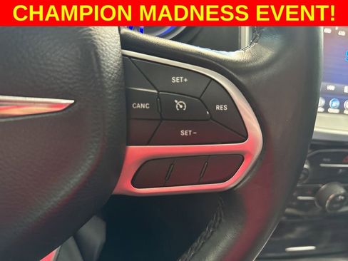 Used 2019 Chrysler 300 Touring w/ Sport Appearance Package image 15