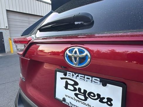Used 2023 Toyota RAV4 XLE Premium image 37
