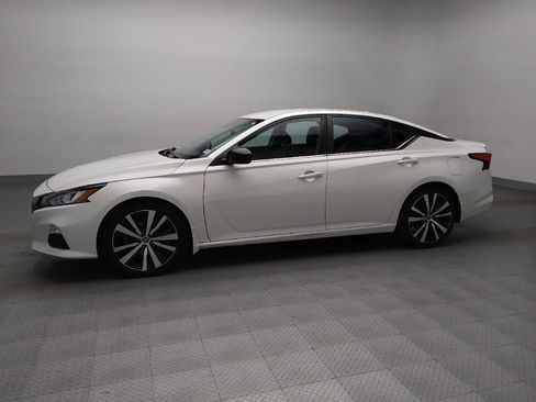 Used 2020 Nissan Altima 2.5 SR image 2