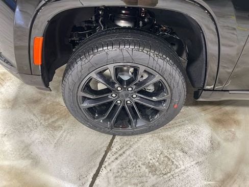 New 2026 Jeep Grand Wagoneer Summit AWD/4WD image 10