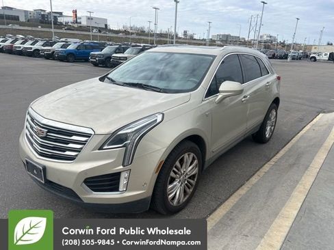 Used 2017 Cadillac XT5 Premium Luxury w/ Driver Assist Package image 8