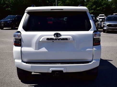 Used 2022 Toyota 4Runner SR5 Premium w/ Moonroof Package AWD/4WD image 6