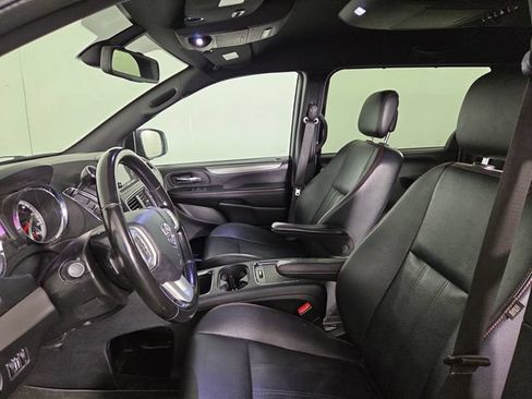 Used 2020 Dodge Grand Caravan GT FWD image 12