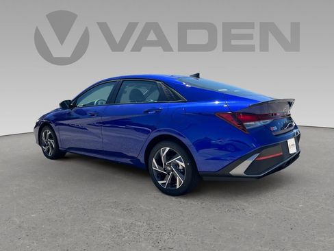 New 2025 Hyundai Elantra Sport image 3