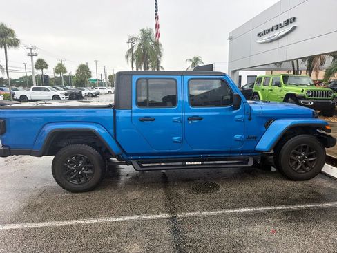 Used 2023 Jeep Gladiator Sport AWD/4WD image 21