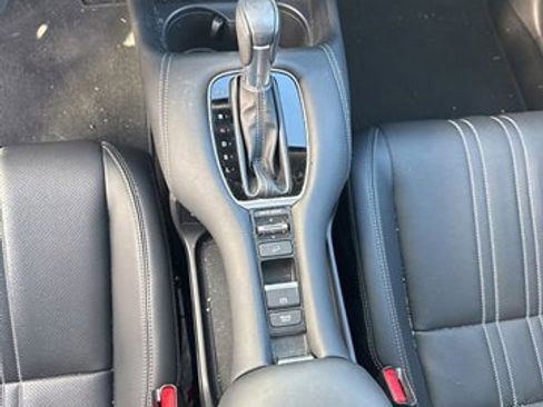 Used 2024 Honda HR-V EX-L image 19