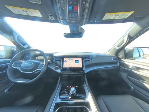 New 2026 Jeep Grand Wagoneer Limited w/ Premium Group II image 25