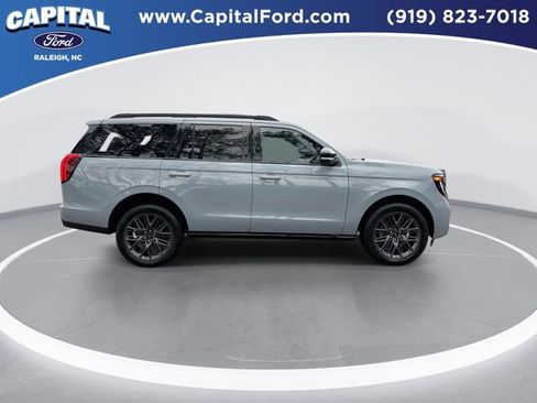 Used 2025 Ford Expedition Platinum w/ Stealth Performance Package image 9