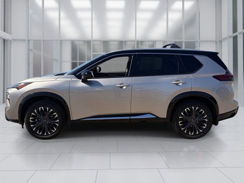 New 2026 Nissan Rogue Platinum w/ Platinum Premium Package image 3