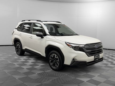 Certified 2025 Subaru Forester Premium image 7