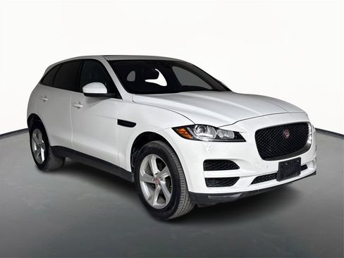 Used 2020 Jaguar F-PACE Premium image 3