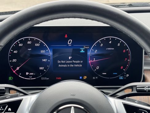 Used 2025 Mercedes-Benz C 300 4MATIC Sedan image 17