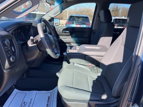 Used 2020 Chevrolet Silverado 1500 Custom w/ Custom Value Package image 11