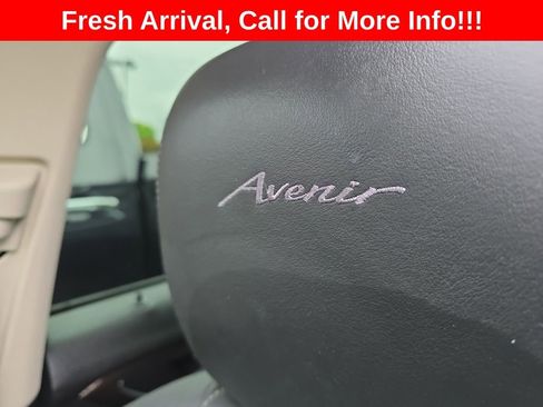 Used 2023 Buick Envision Avenir AWD/4WD image 10