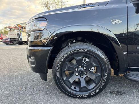New 2026 RAM 1500 4x4 Crew Cab image 9