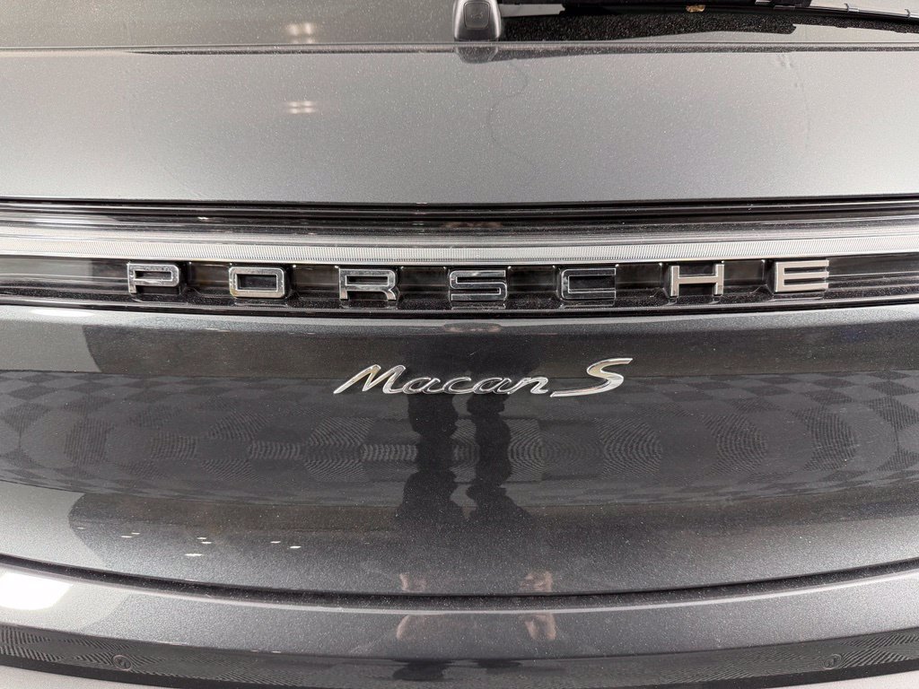 Certified 2025 Porsche Macan S AWD/4WD image 15