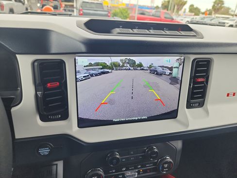 Used 2024 Ford Bronco Heritage Edition image 33