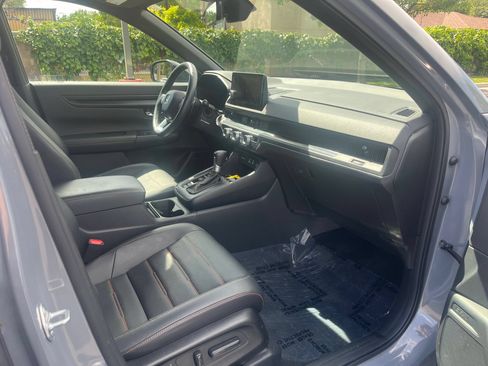 Used 2025 Honda CR-V Sport-L image 29