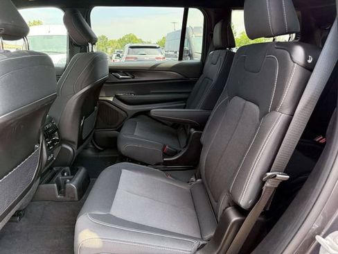Certified 2025 Jeep Grand Cherokee L Laredo w/ Luxury Tech Group I AWD/4WD image 13