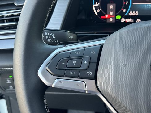 New 2026 Volkswagen Atlas Cross Sport SE image 15