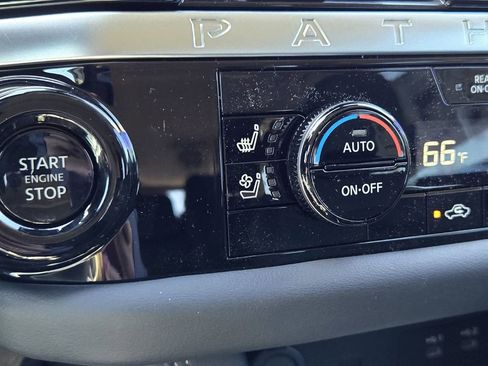 New 2026 Nissan Pathfinder Platinum w/ Cargo Package image 18