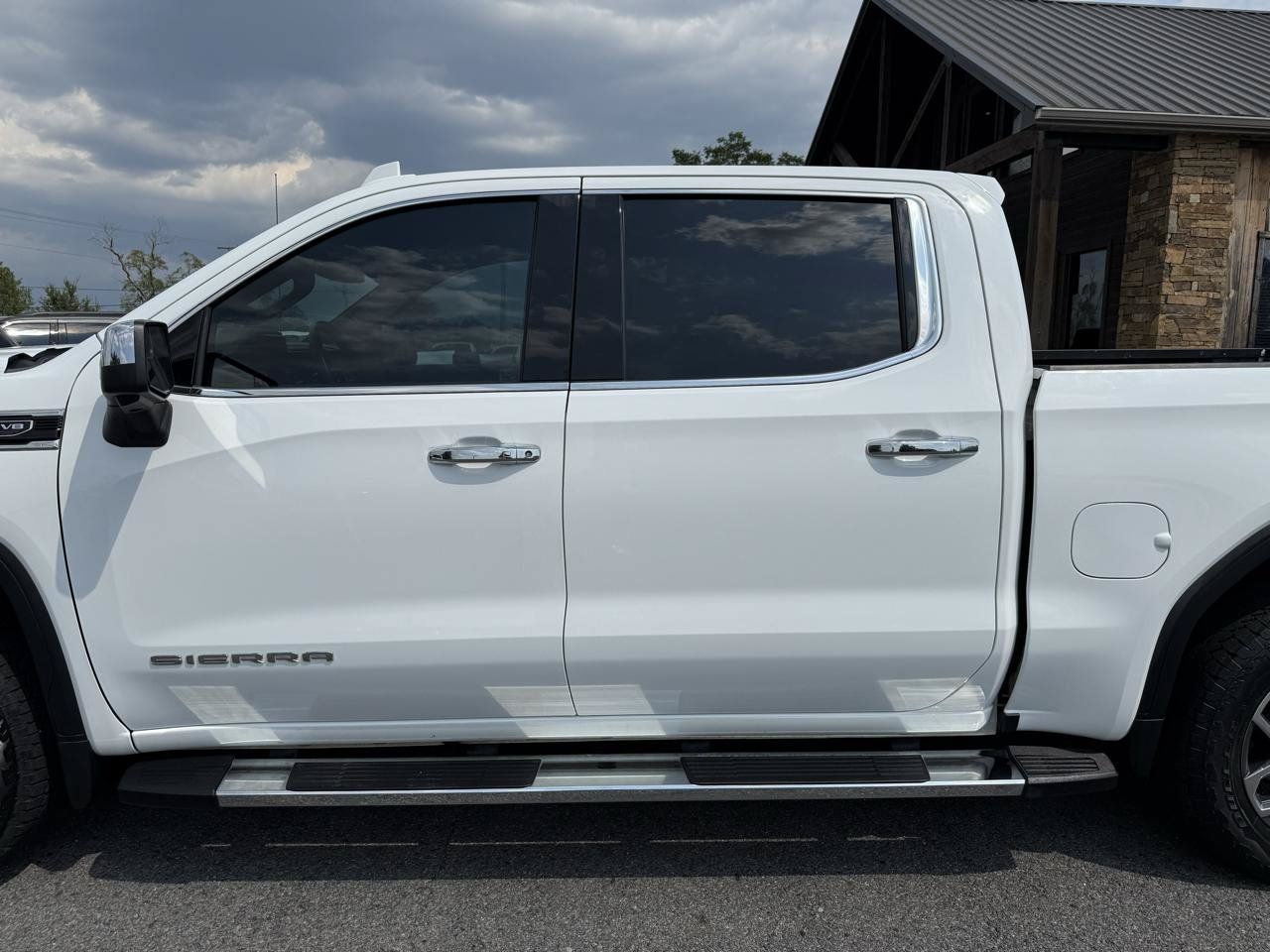 Used 2022 GMC Sierra 1500 SLT w/ SLT Premium Package AWD/4WD image 38