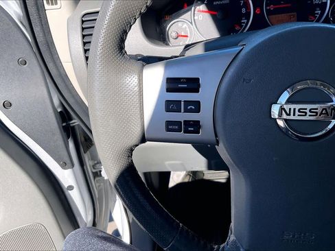 Used 2019 Nissan Frontier SL image 23