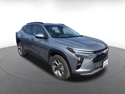 Used 2025 Chevrolet Trax LT