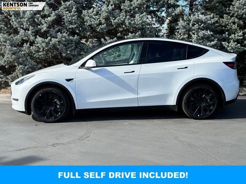 Used 2022 Tesla Model Y Long Range image 4