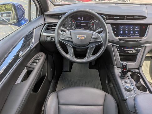 Certified 2023 Cadillac XT5 Premium Luxury w/ Technology Package FWD image 14