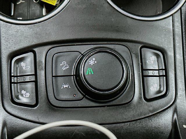 Used 2022 GMC Terrain SLT w/ Infotainment Package II FWD image 22