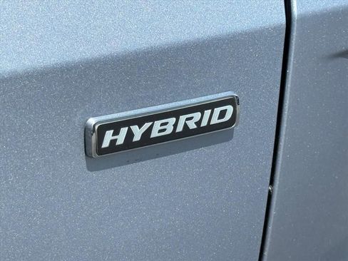 Used 2022 Ford Escape SE w/ Cold Weather Package FWD image 16