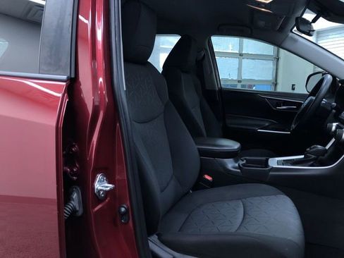 Certified 2020 Toyota RAV4 XLE image 22
