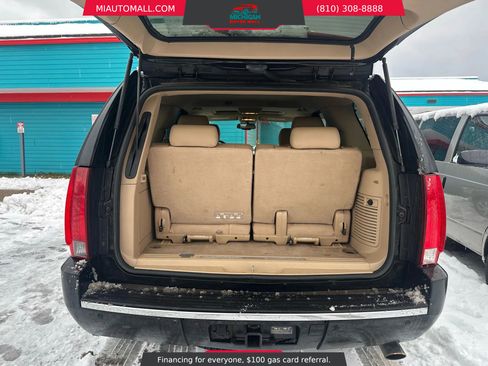 Used 2014 Cadillac Escalade Luxury image 5