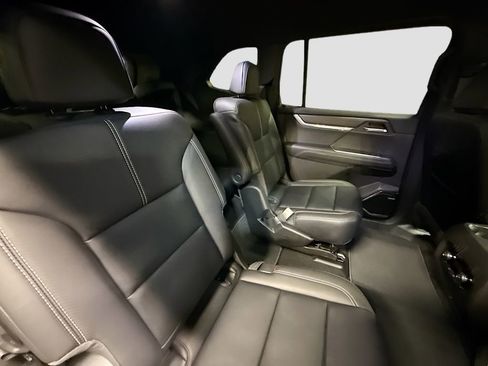 New 2026 GMC Acadia Elevation image 29