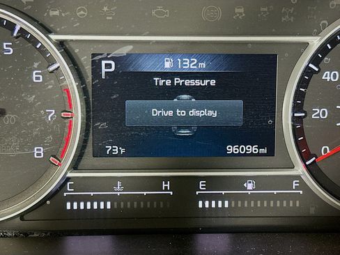 Used 2022 Kia Sorento LX FWD image 19