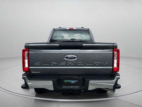 New 2026 Ford F250 XL w/ XL Chrome Package image 4