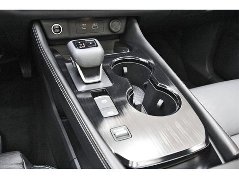 Certified 2022 Nissan Rogue SL w/ SL Premium Package image 24