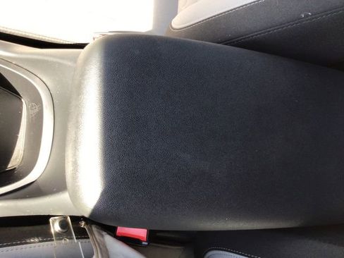 Used 2021 Chevrolet Equinox LT AWD/4WD image 36