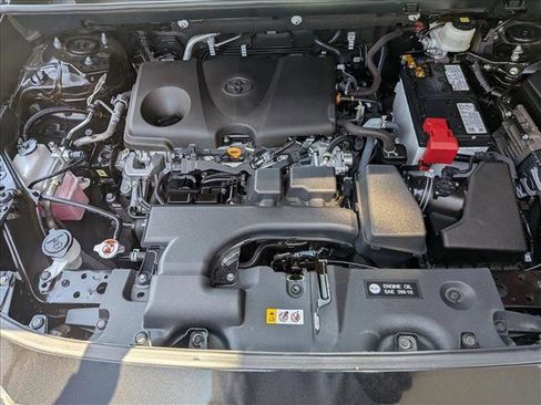 Used 2024 Toyota RAV4 XLE FWD image 21