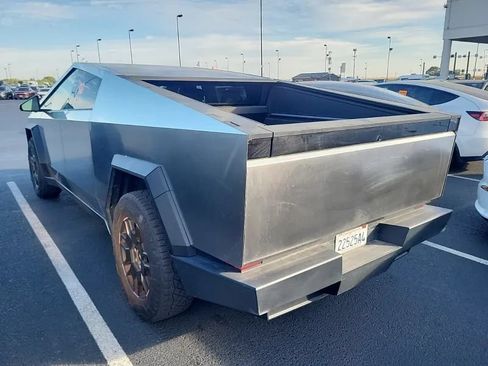 Used 2024 Tesla Cybertruck AWD Crew Cab image 2