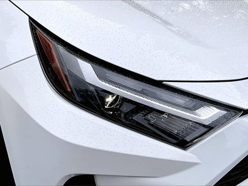 Used 2025 Toyota RAV4 XLE image 29