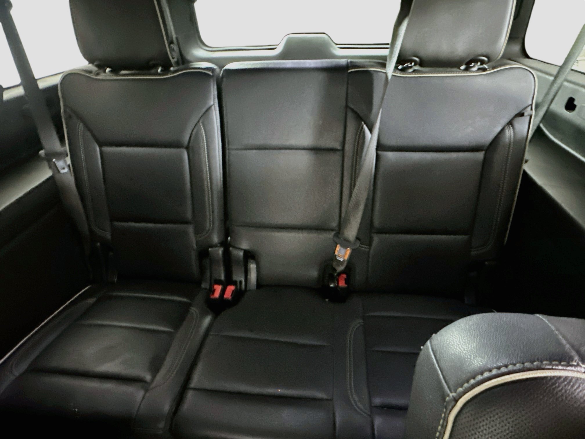 Used 2023 Chevrolet Suburban Premier AWD/4WD image 28
