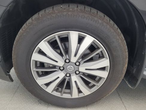 Used 2020 Nissan Pathfinder S FWD image 31