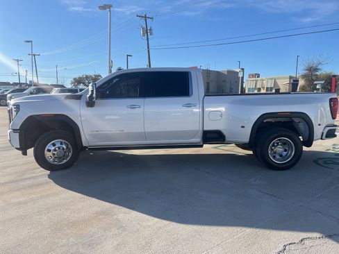 Used 2024 GMC Sierra 3500 Denali Ultimate image 4