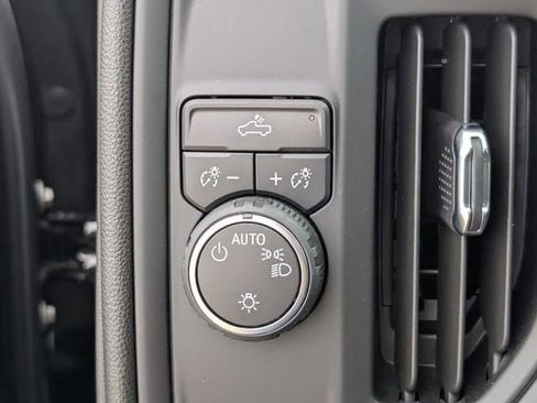 Certified 2025 Chevrolet Silverado 1500 Custom image 23