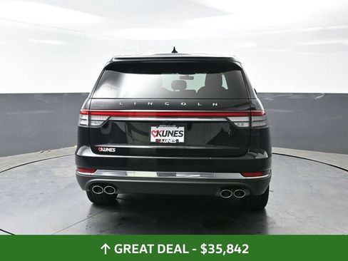 Used 2023 Lincoln Aviator AWD image 13