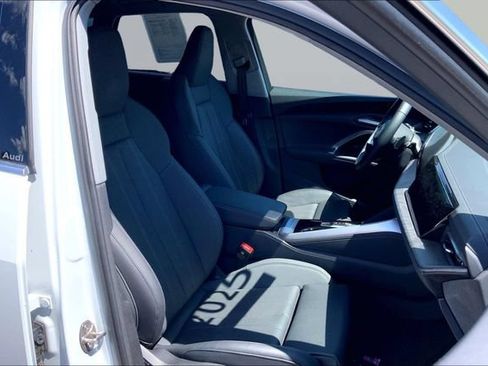 Certified 2025 Audi Q5 Premium w/ Premium Plus AWD/4WD image 7