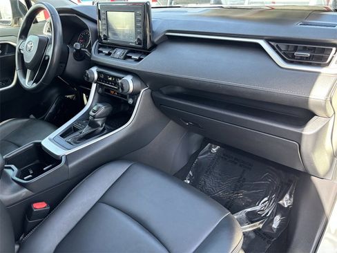 Certified 2022 Toyota RAV4 XLE Premium image 15