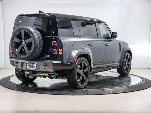 Used 2023 Land Rover Defender 110 V8 AWD/4WD image 4